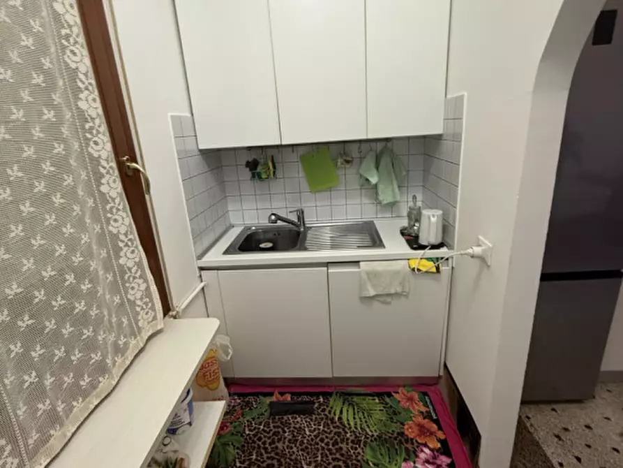 Immagine 3 di Appartamento in vendita  in Via Garigliano a Venezia