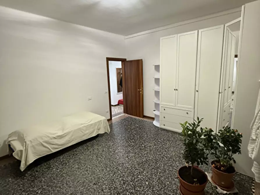 Immagine 14 di Appartamento in vendita  in Via Garigliano a Venezia