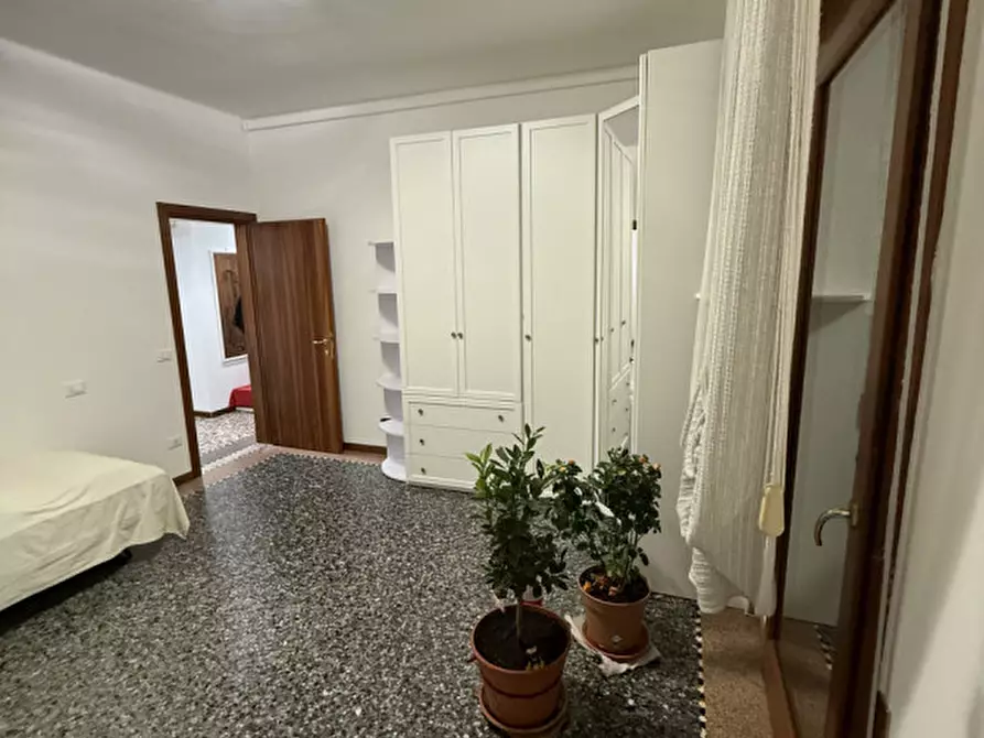 Immagine 16 di Appartamento in vendita  in Via Garigliano a Venezia