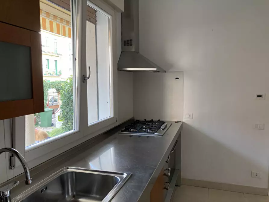 Immagine 2 di Casa bifamiliare in affitto  a Vicenza