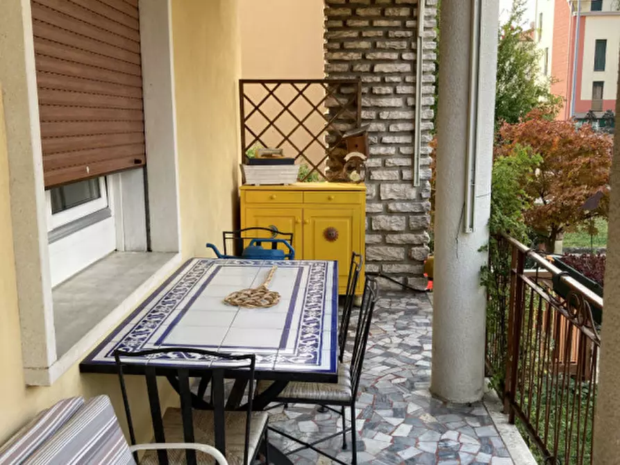 Immagine 16 di Casa bifamiliare in affitto  a Vicenza