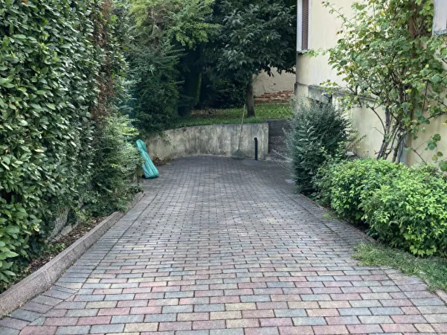 Immagine 18 di Casa bifamiliare in affitto  a Vicenza