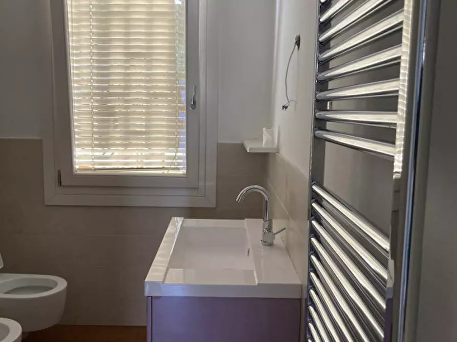 Immagine 20 di Casa bifamiliare in affitto  a Vicenza