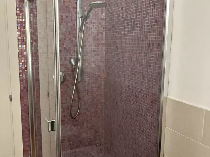 Immagine 22 di Casa bifamiliare in affitto  a Vicenza