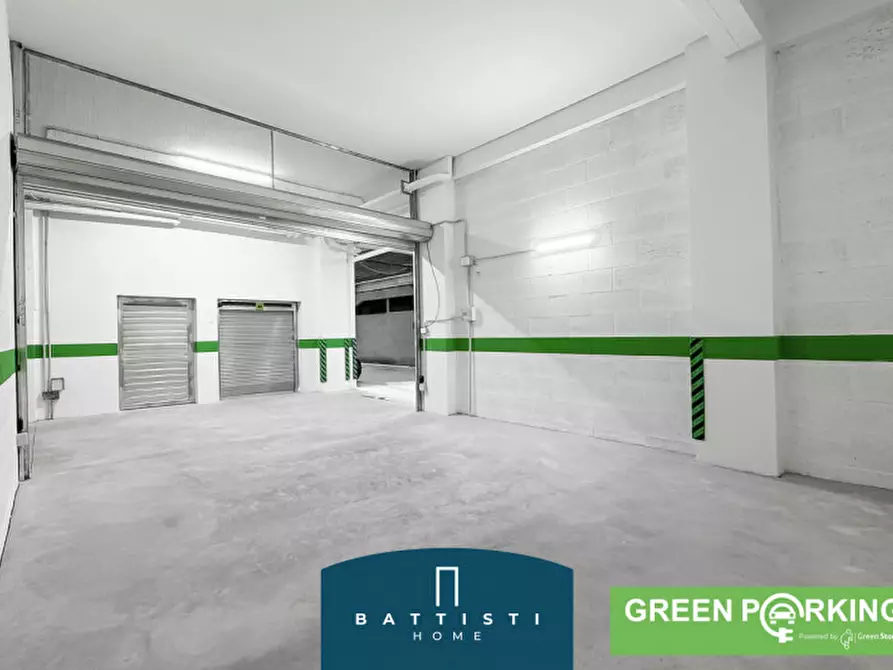 Immagine 6 di Garage in vendita  in Viale Guglielmo Marconi a Roma