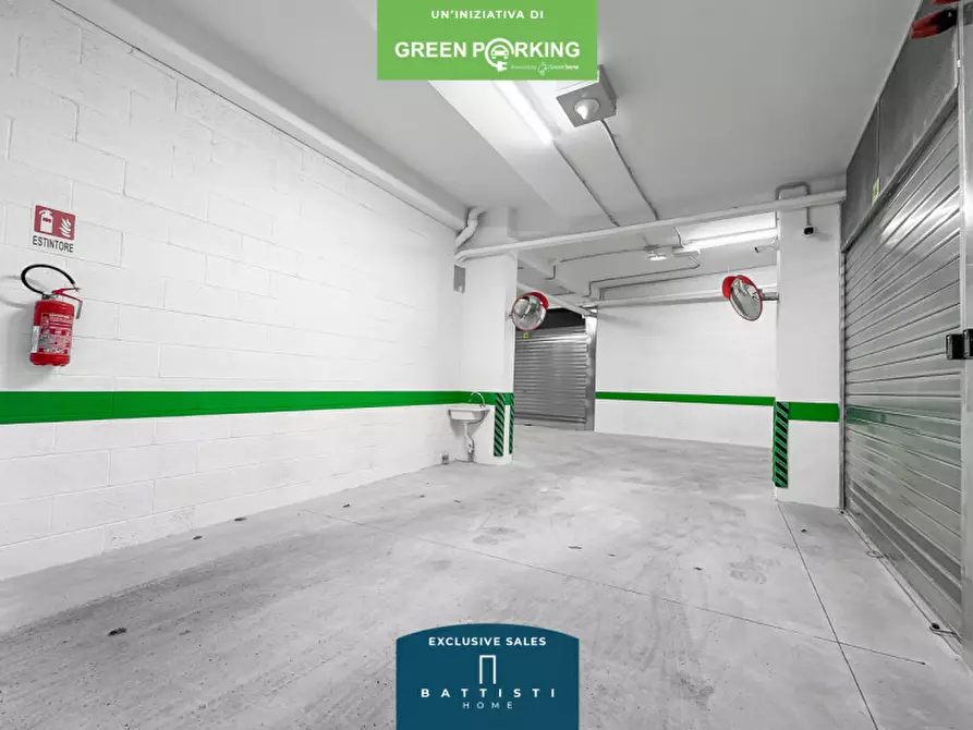 Immagine 9 di Garage in vendita  in Viale Guglielmo Marconi a Roma