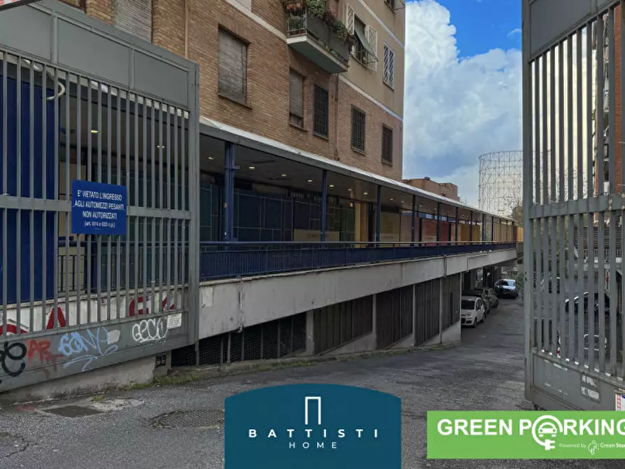 Immagine 24 di Garage in vendita  in Viale Guglielmo Marconi a Roma