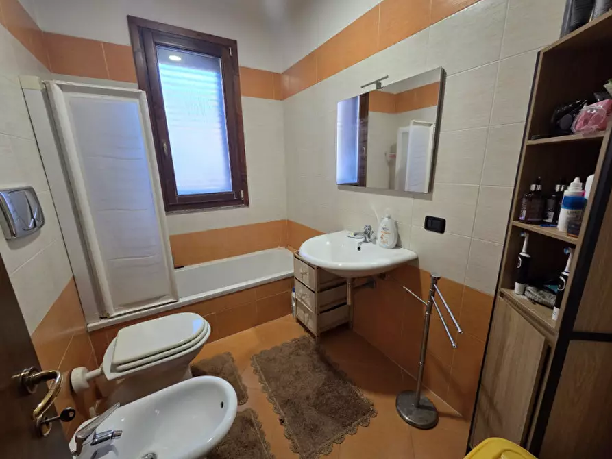 Immagine 12 di Appartamento in vendita  in Via Salvatore Quasimodo 47 a San Cesario Di Lecce