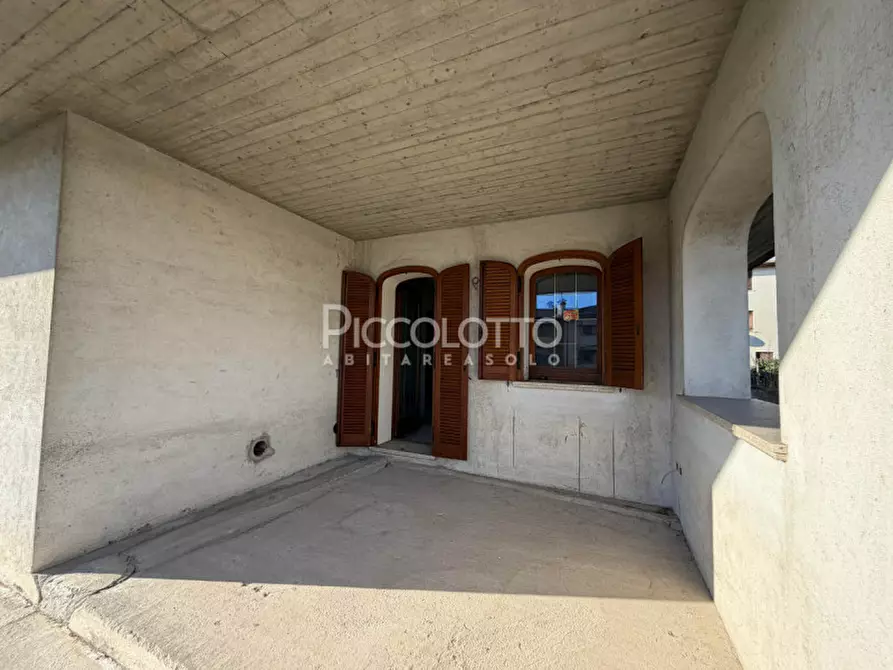 Immagine 10 di Casa indipendente in vendita  in Via Fara a Fonte