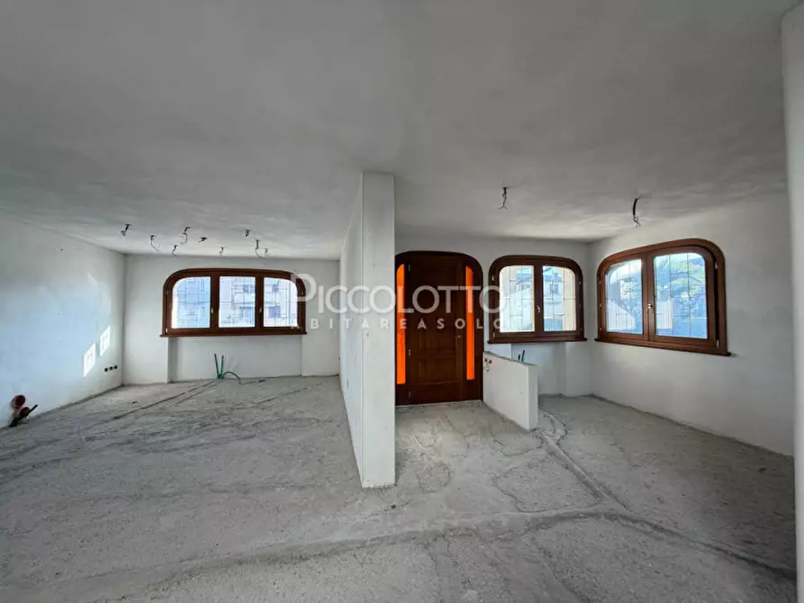 Immagine 11 di Casa indipendente in vendita  in Via Fara a Fonte