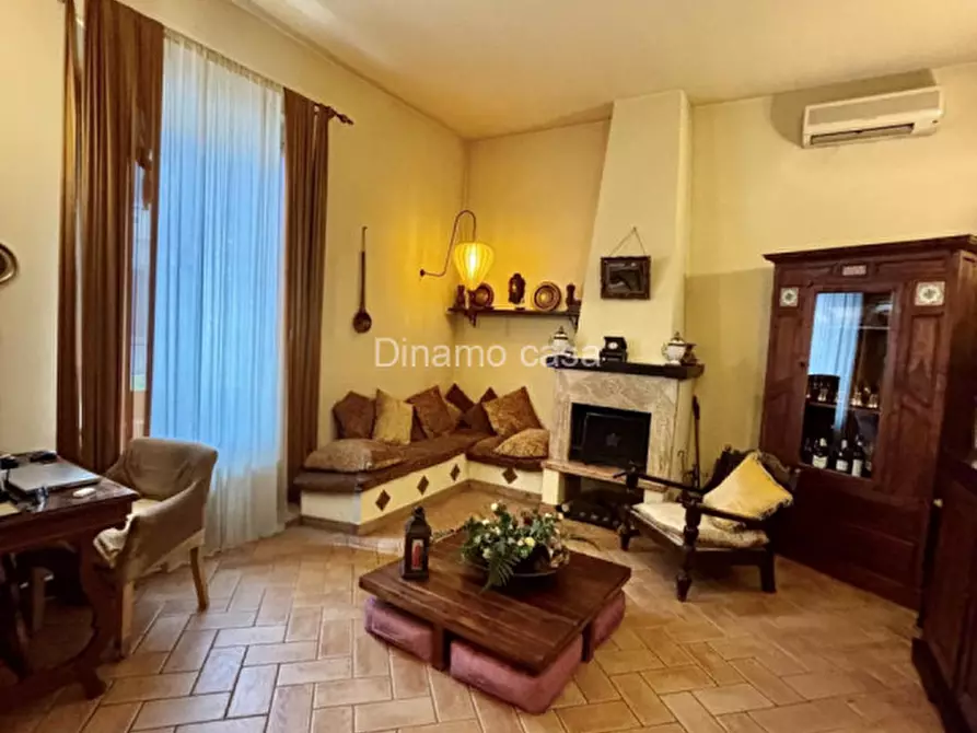 Immagine 1 di Casa indipendente in vendita  in Via Pistoiese a Prato