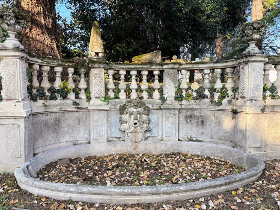 Immagine 5 di Villa in vendita  in corso garibadi 72 a Thiene