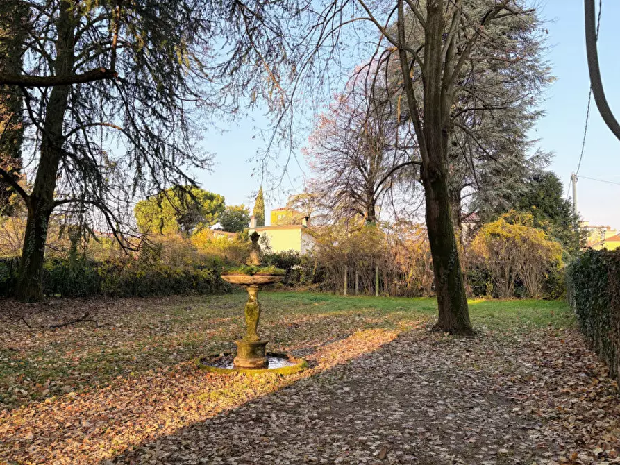 Immagine 10 di Villa in vendita  in corso garibadi 72 a Thiene