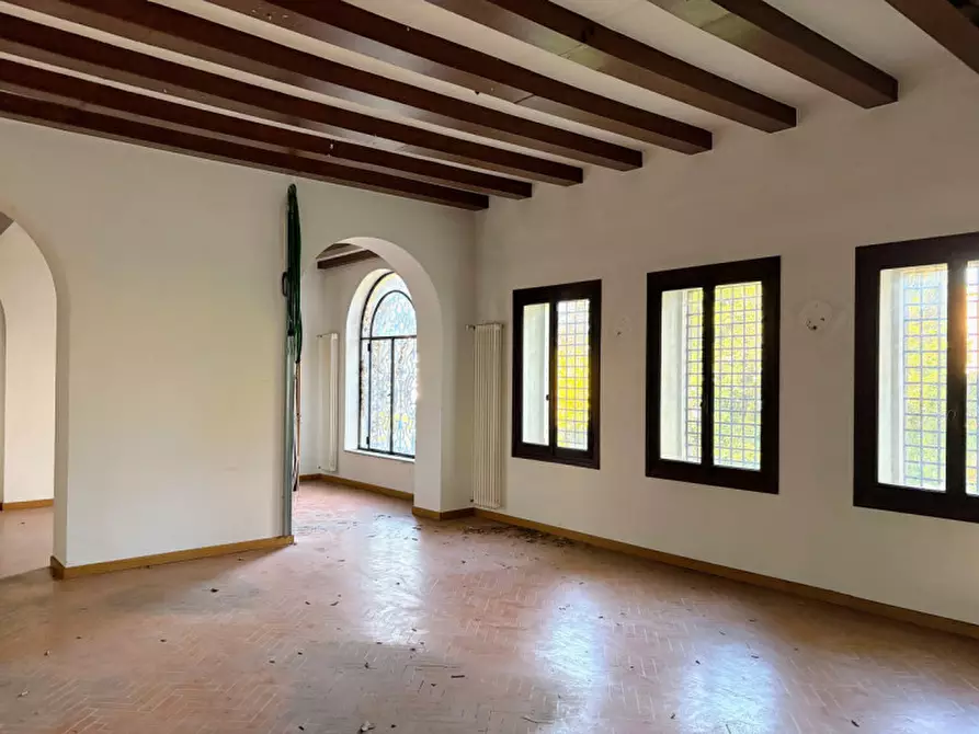 Immagine 19 di Villa in vendita  in corso garibadi 72 a Thiene