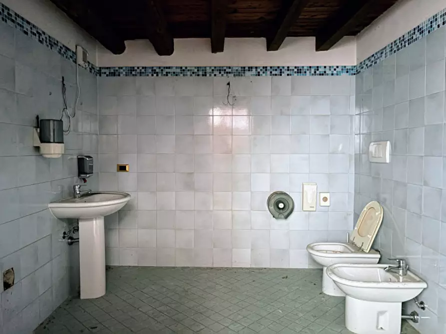 Immagine 29 di Villa in vendita  in corso garibadi 72 a Thiene