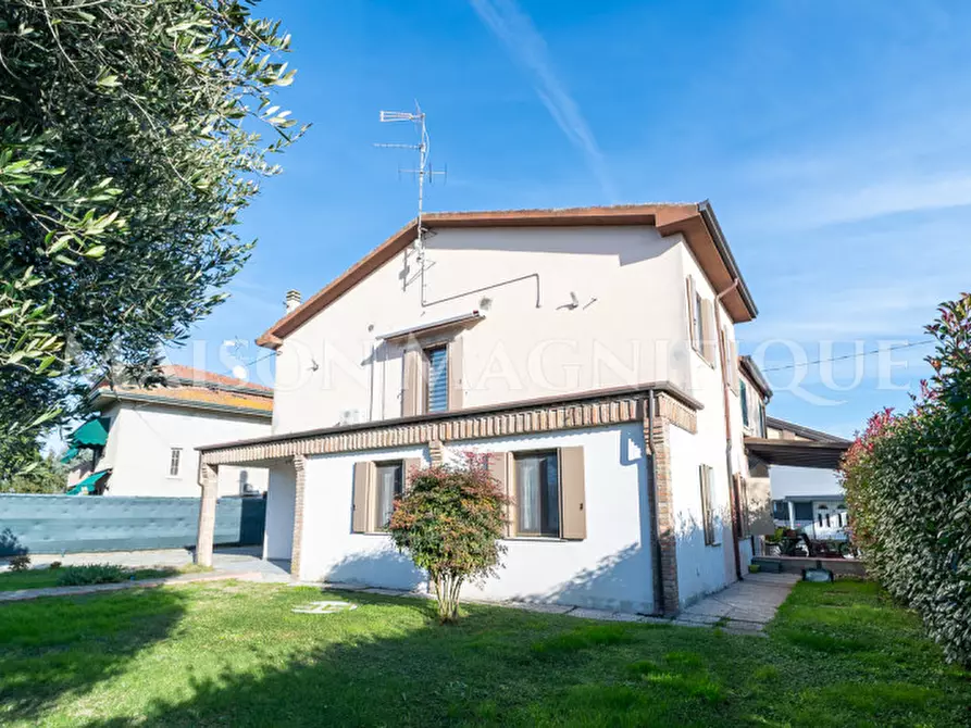 Immagine 2 di Casa bifamiliare in vendita  in Località per Ariano a Codigoro