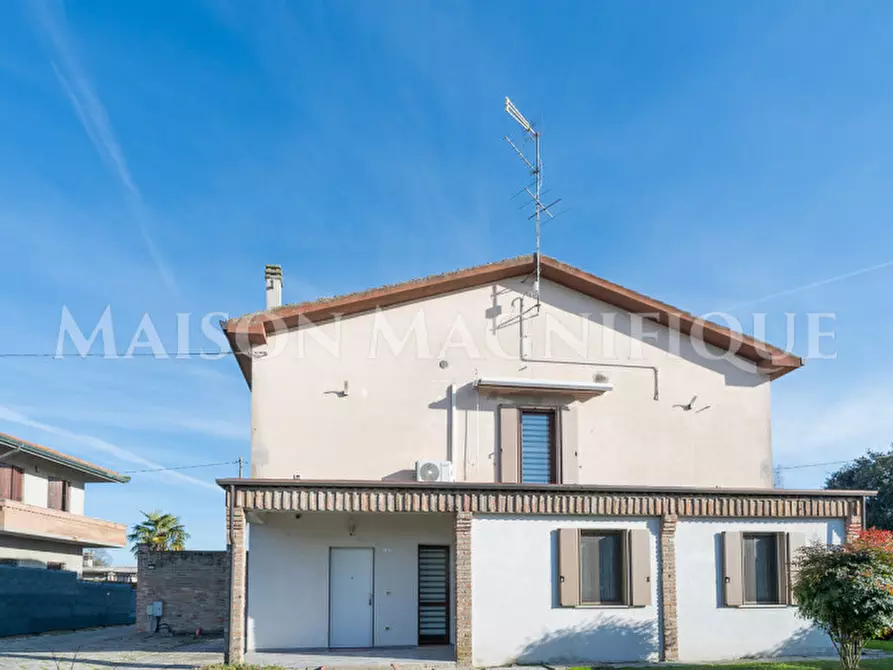 Immagine 27 di Casa bifamiliare in vendita  in Località per Ariano a Codigoro