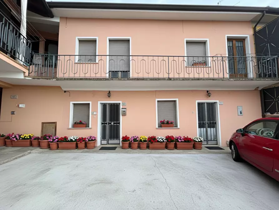 Immagine 1 di Rustico / casale in vendita  in via castello 69 a Serle