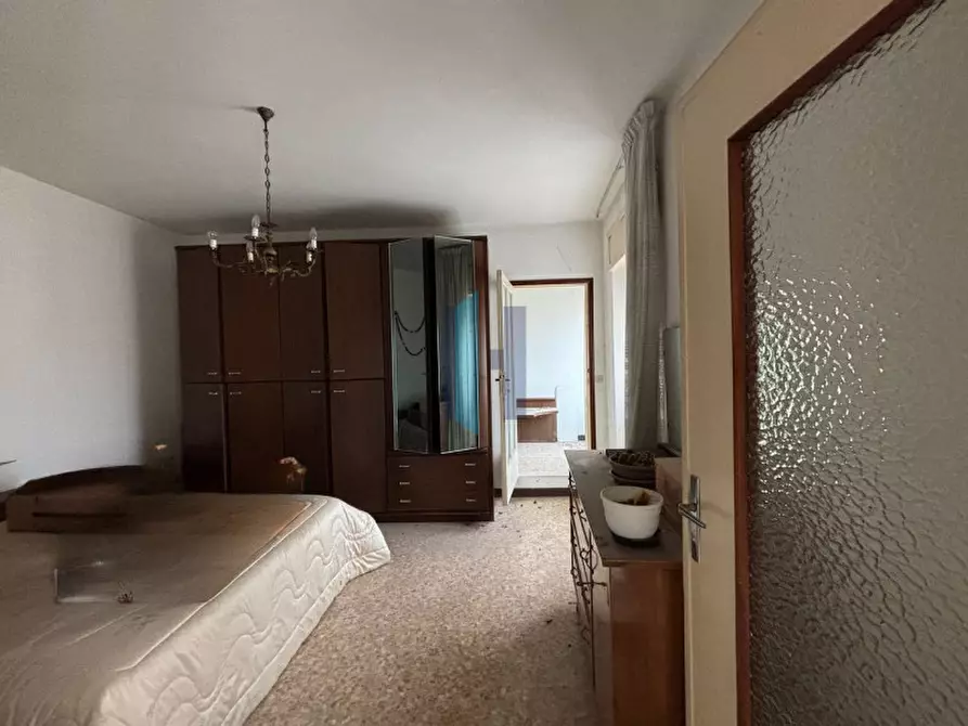 Immagine 8 di Rustico / casale in vendita  in via castello 69 a Serle