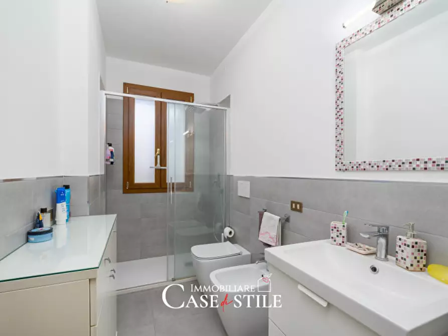 Immagine 10 di Appartamento in vendita  in Via Brigata Partigiana Ugo Muccini, 51 a Sarzana