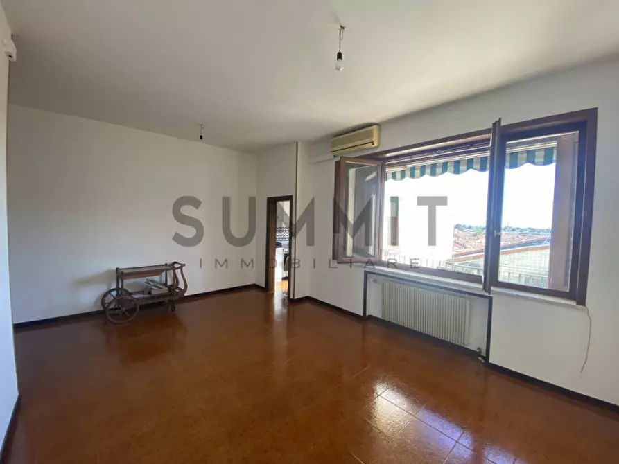 Immagine 15 di Appartamento in vendita  a Schio