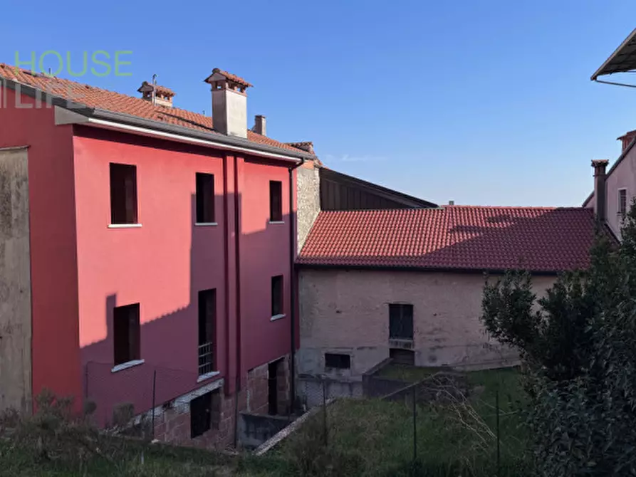 Immagine 6 di Villetta a schiera in vendita  in Via della Libertà a Piovene Rocchette