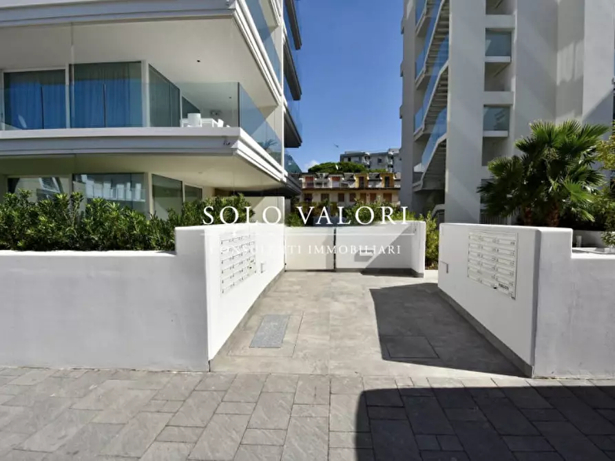 Immagine 3 di Appartamento in vendita  in Piazza Alessandro Manzoni a Jesolo