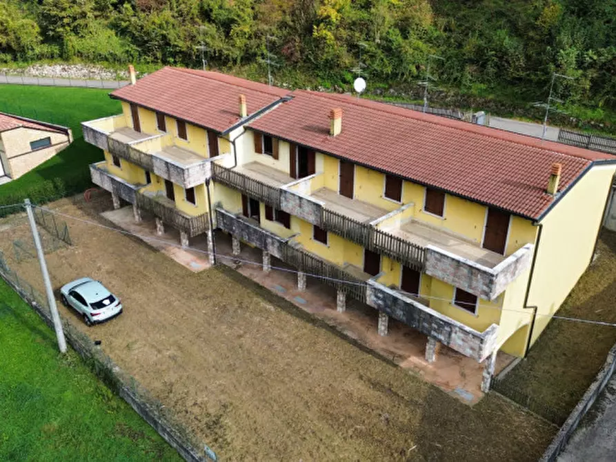 Immagine 1 di Villetta a schiera in vendita  in Via Don Giuseppe Padovani a Selva Di Progno