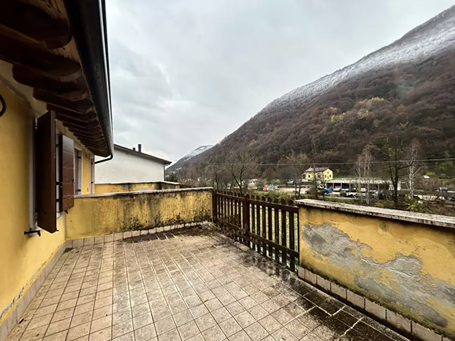 Immagine 9 di Villetta a schiera in vendita  in Via Don Giuseppe Padovani a Selva Di Progno