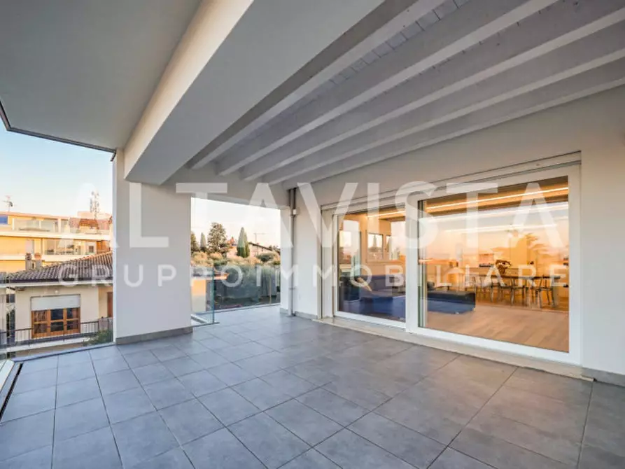 Immagine 10 di Attico in vendita  in Via Michelangelo a Desenzano Del Garda