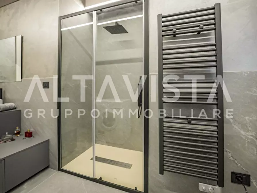 Immagine 17 di Attico in vendita  in Via Michelangelo a Desenzano Del Garda