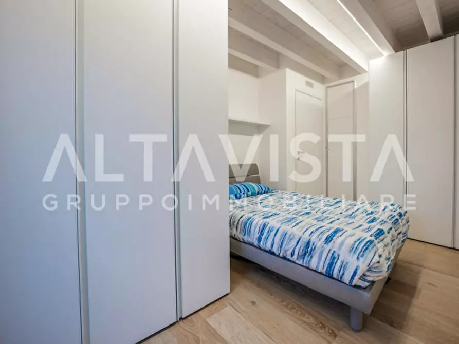 Immagine 19 di Attico in vendita  in Via Michelangelo a Desenzano Del Garda