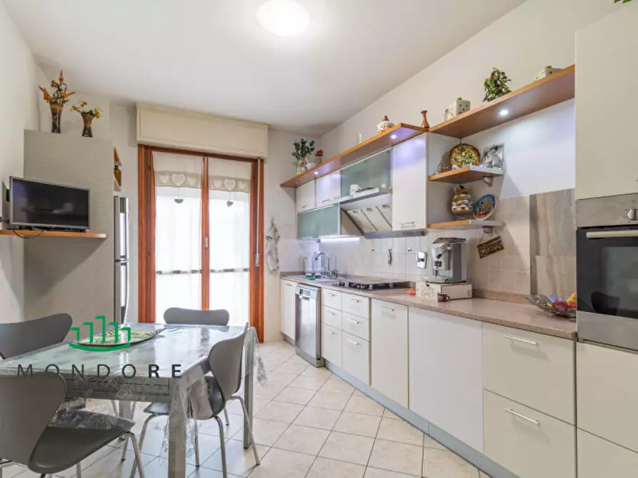 Immagine 12 di Appartamento in vendita  in Via delle Fosse Ardeatine a Castel Maggiore