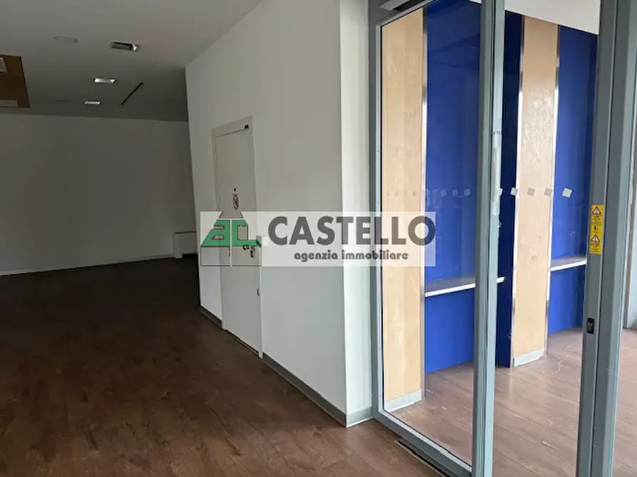 Immagine 21 di Negozio in vendita  in Piazzale Castagnara a Cadoneghe