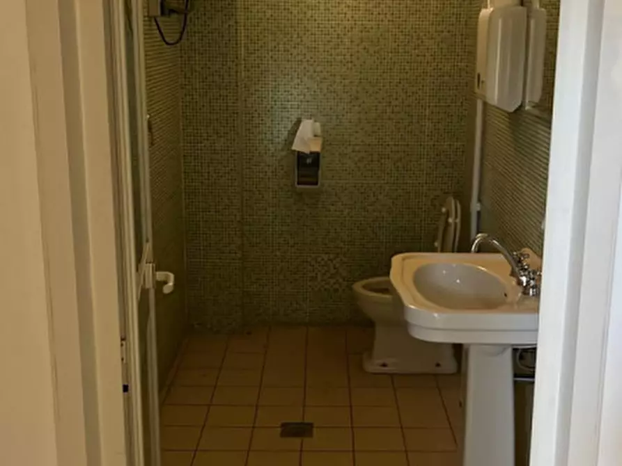 Immagine 5 di Capannone industriale in affitto  in Via Pole a Acqualagna