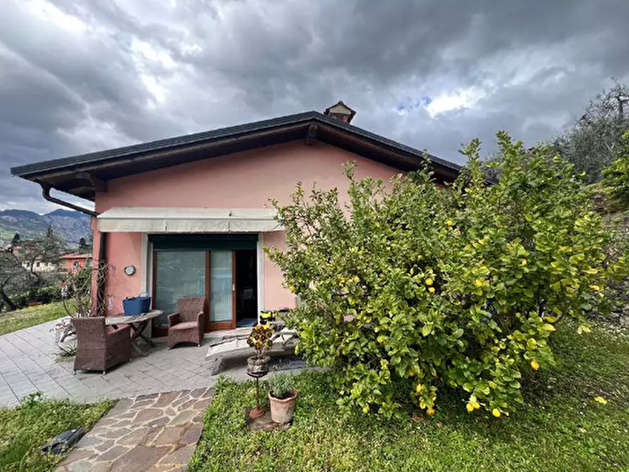 Immagine 2 di Appartamento in vendita  in Via Caris 3 a Malcesine