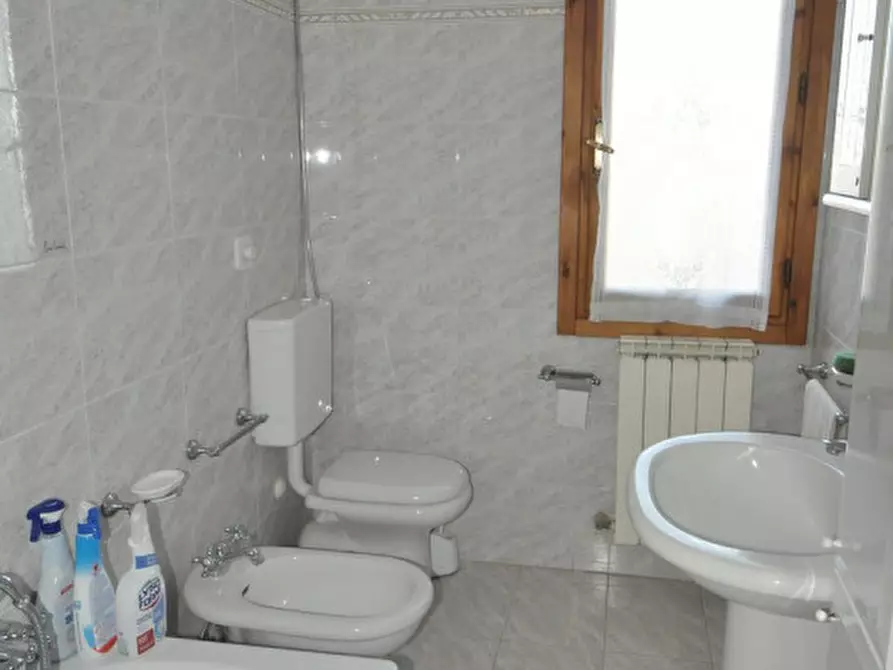 Immagine 17 di Appartamento in vendita  in via Bani a San Giovanni Valdarno