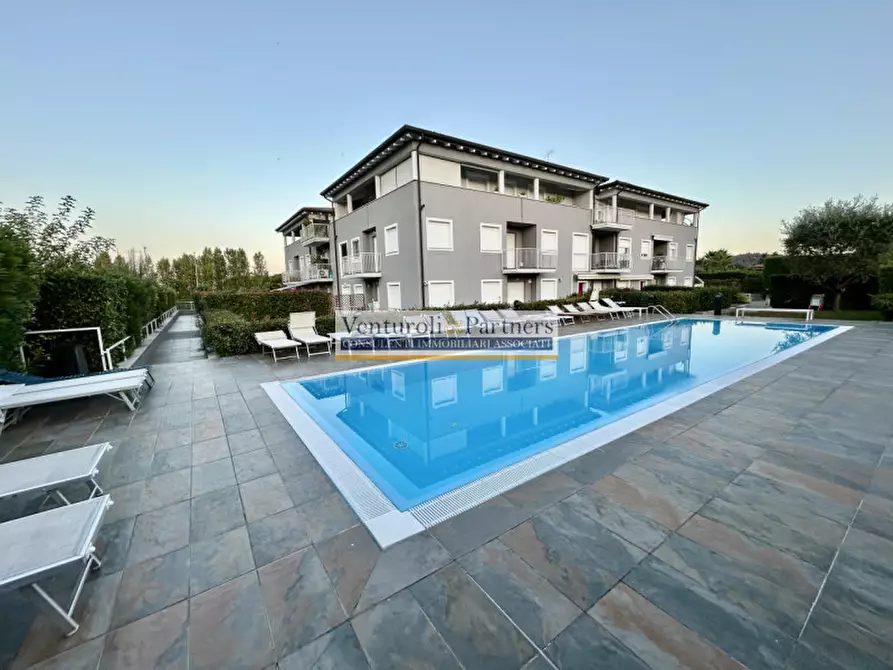 Immagine 1 di Appartamento in affitto  in Via G.Marconi a Padenghe Sul Garda