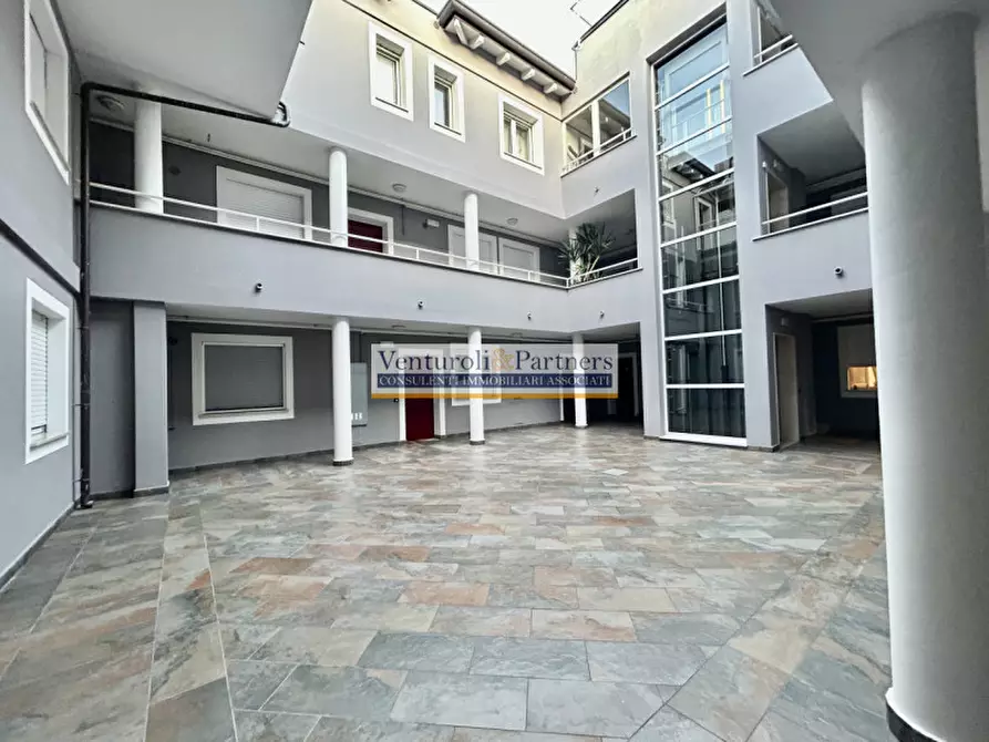 Immagine 19 di Appartamento in affitto  in Via G.Marconi a Padenghe Sul Garda