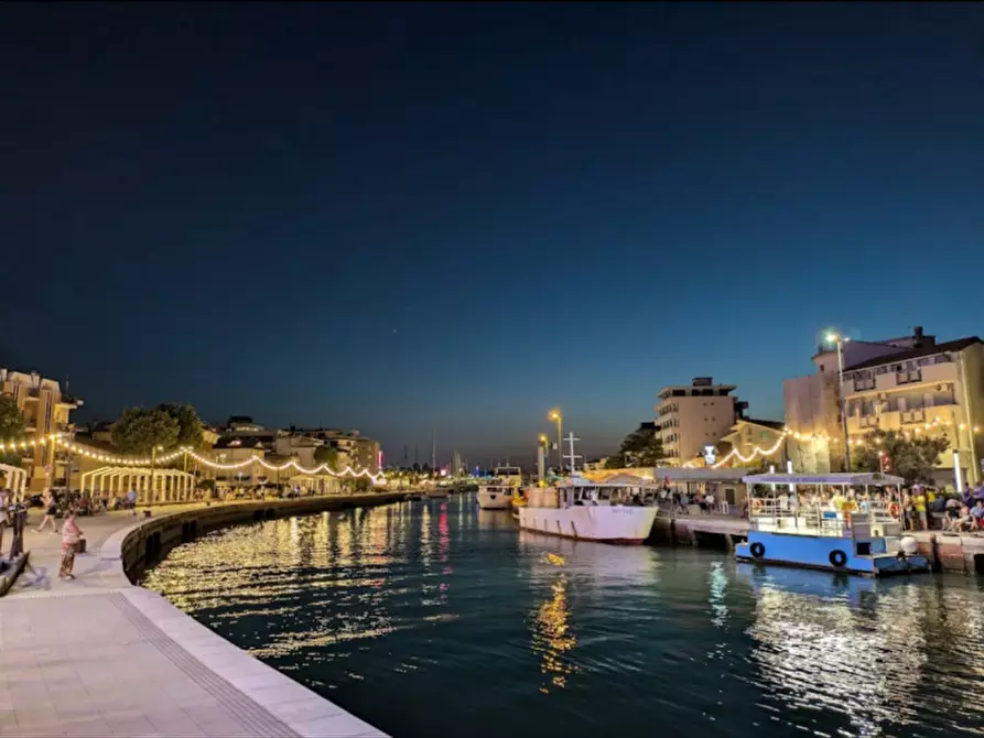 Immagine 1 di Attività commerciale in vendita  a Bellaria-Igea Marina