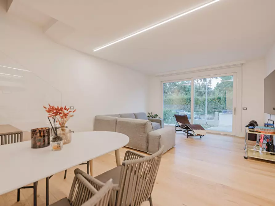 Immagine 3 di Casa bifamiliare in vendita  in Via del Porto a Silea