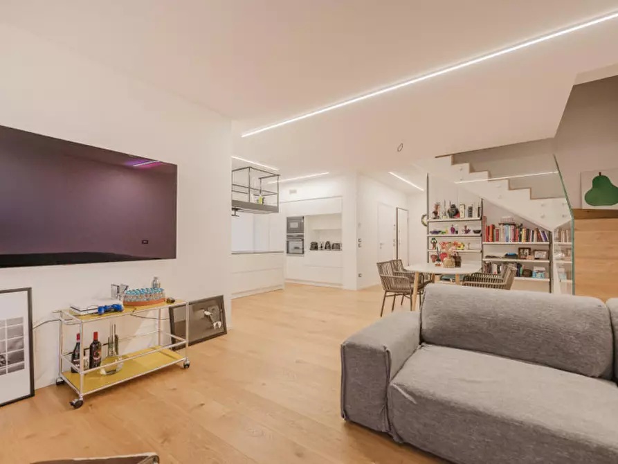 Immagine 4 di Casa bifamiliare in vendita  in Via del Porto a Silea