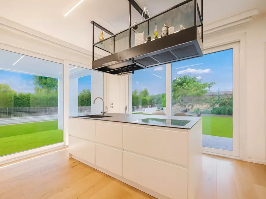 Immagine 8 di Casa bifamiliare in vendita  in Via del Porto a Silea