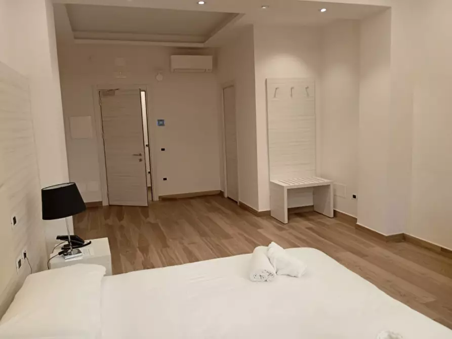 Immagine 11 di Camera in affitto  in Corso Novara 1 a Napoli