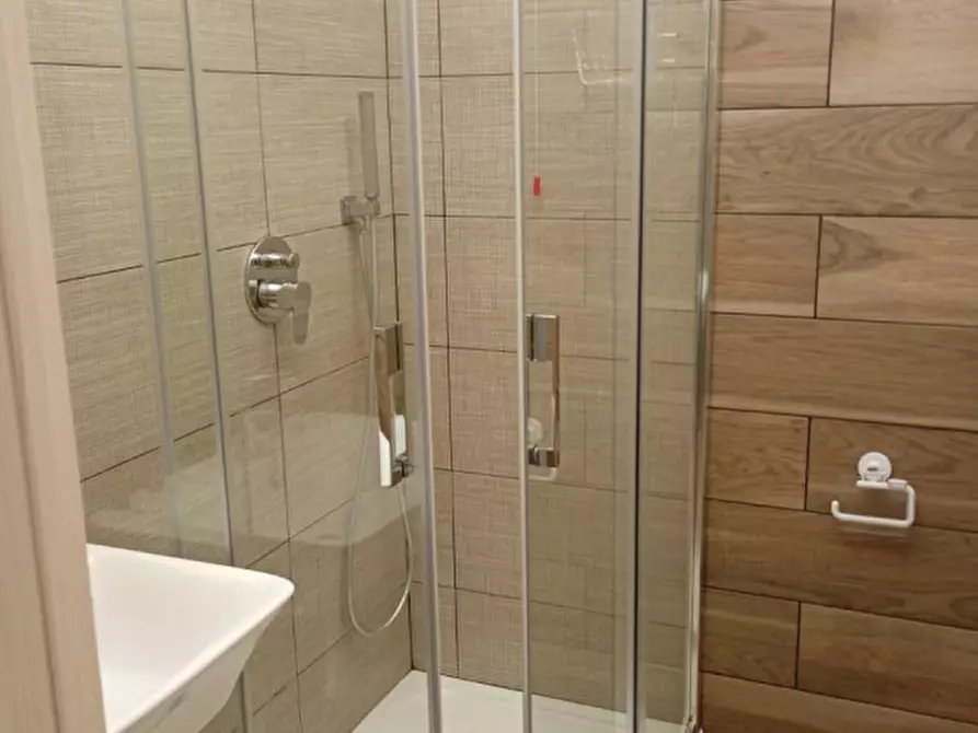 Immagine 12 di Camera in affitto  in Corso Novara 1 a Napoli