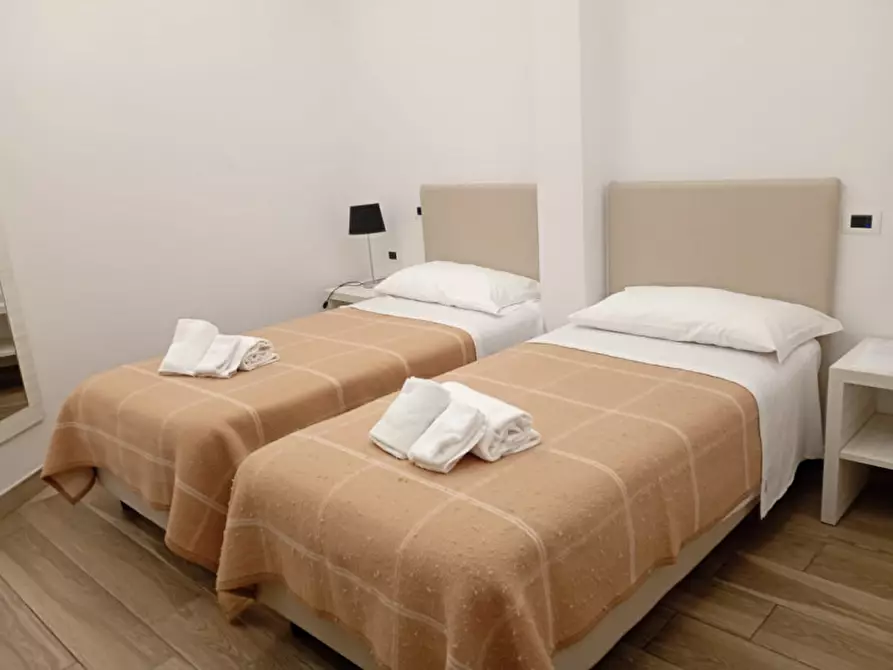 Immagine 15 di Camera in affitto  in Corso Novara 1 a Napoli