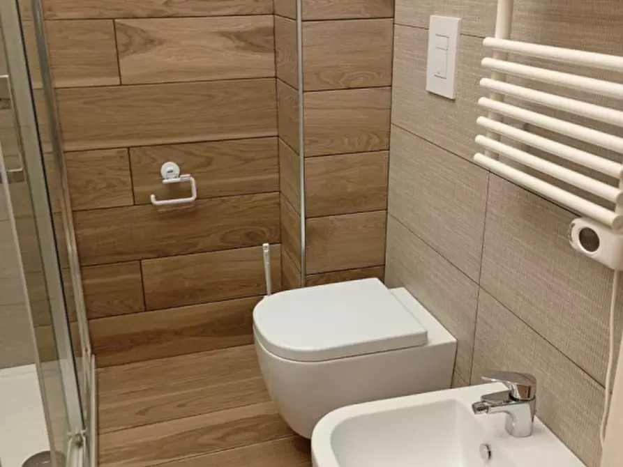 Immagine 20 di Camera in affitto  in Corso Novara 1 a Napoli