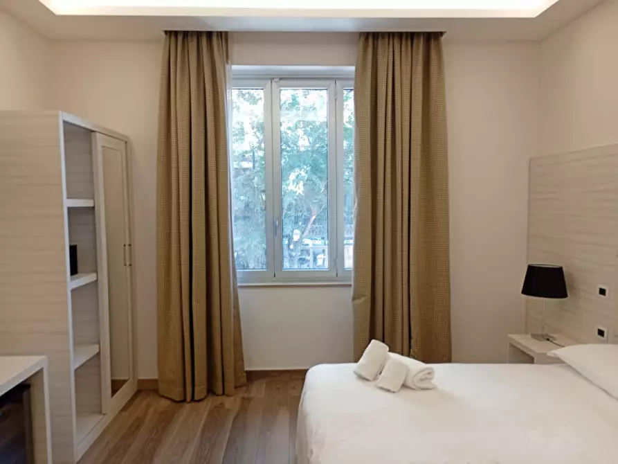 Immagine 23 di Camera in affitto  in Corso Novara 1 a Napoli