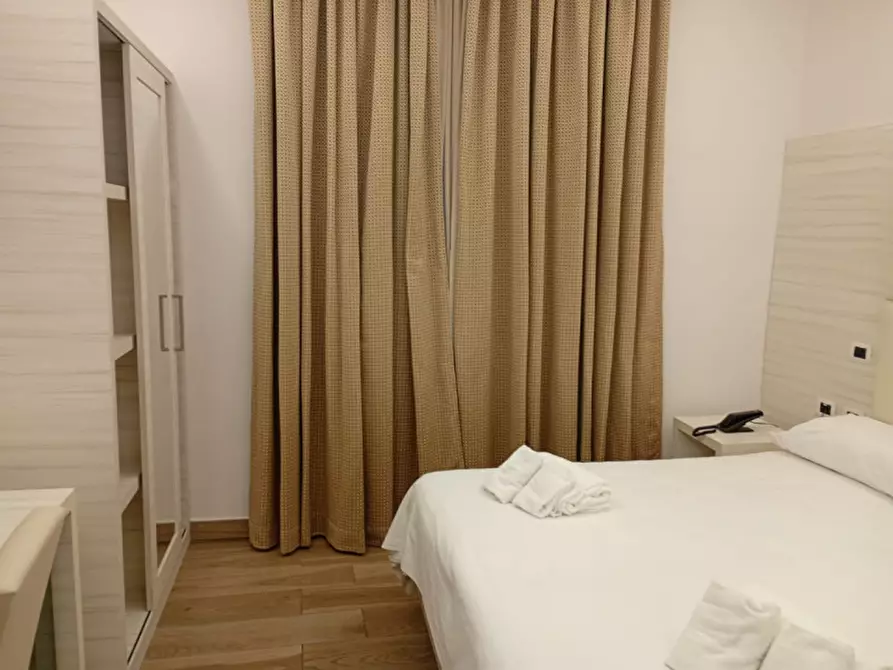 Immagine 25 di Camera in affitto  in Corso Novara 1 a Napoli