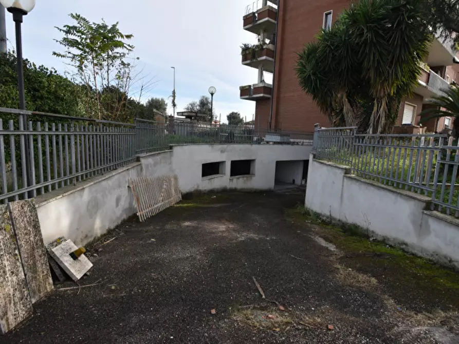 Immagine 1 di Magazzino in affitto  in Via Monte del Marmo a Roma